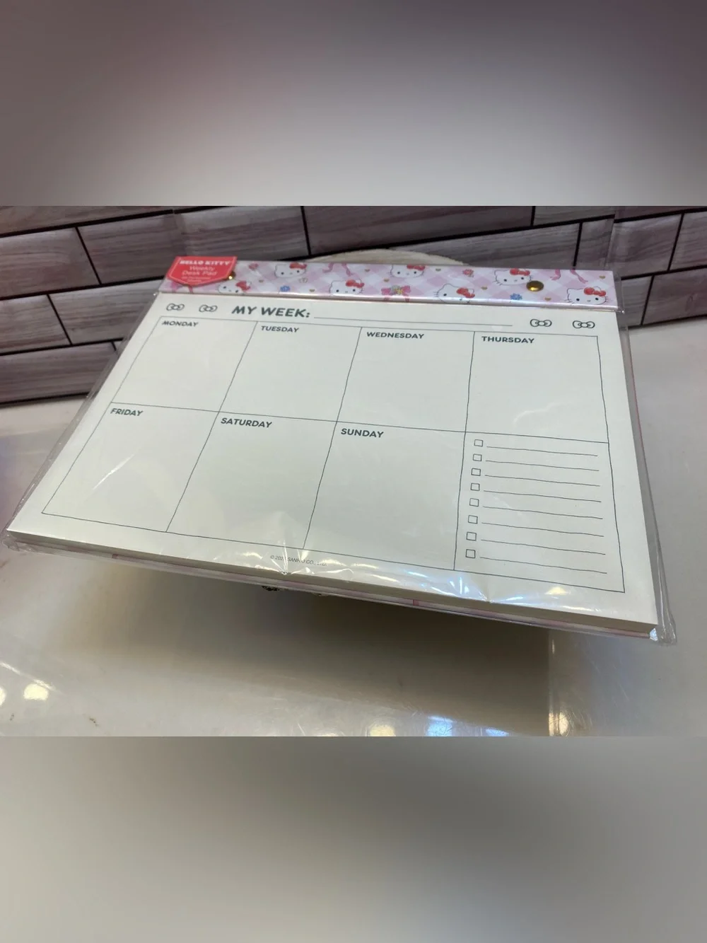 Hello Kitty  ❤️My week weekly desk pad 60 Perforated sheets Pink Bow NEW